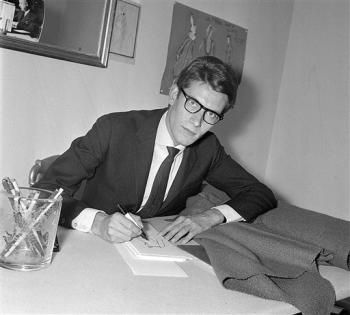 Draugai išbarstė Saint Laurent'o pelenus jo sode Marakeše